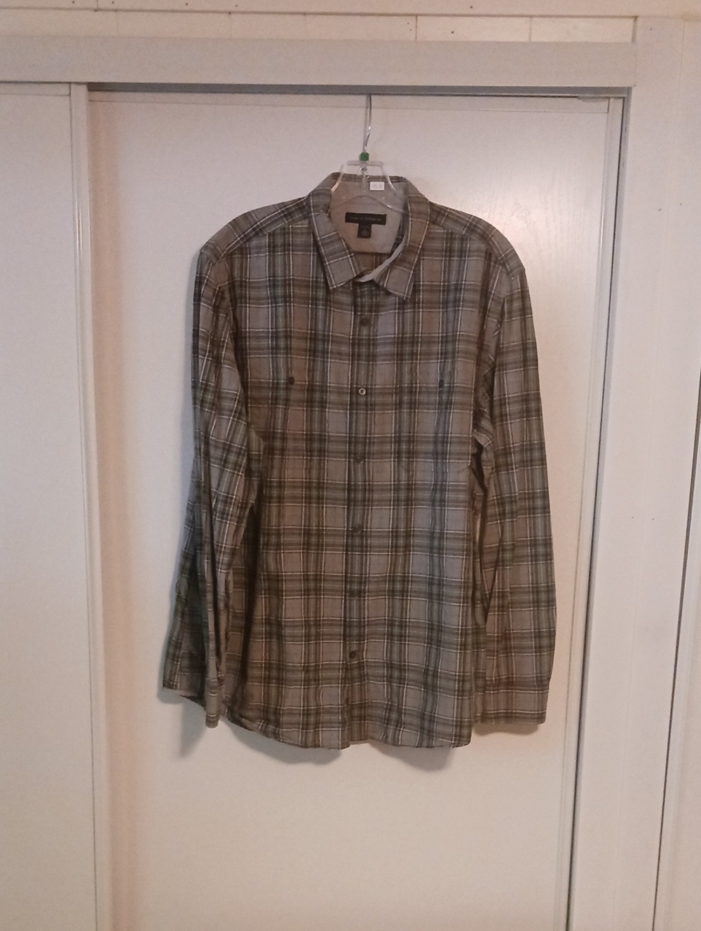 Banana Republic Men's Plaid Button-Down Shirt - Gray & Tan